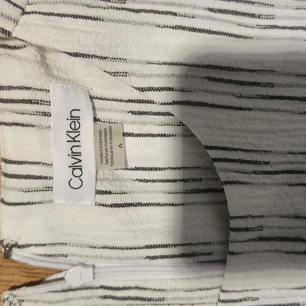 Calvin Klein Black and White Stripe Sleeveless Midi Dress Size 6 Stripes Striped - Picture 3 of 5